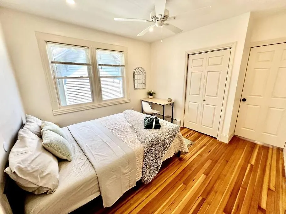 Modern Apartment - 3 Bedrooms, 2 Bathrooms New York United States